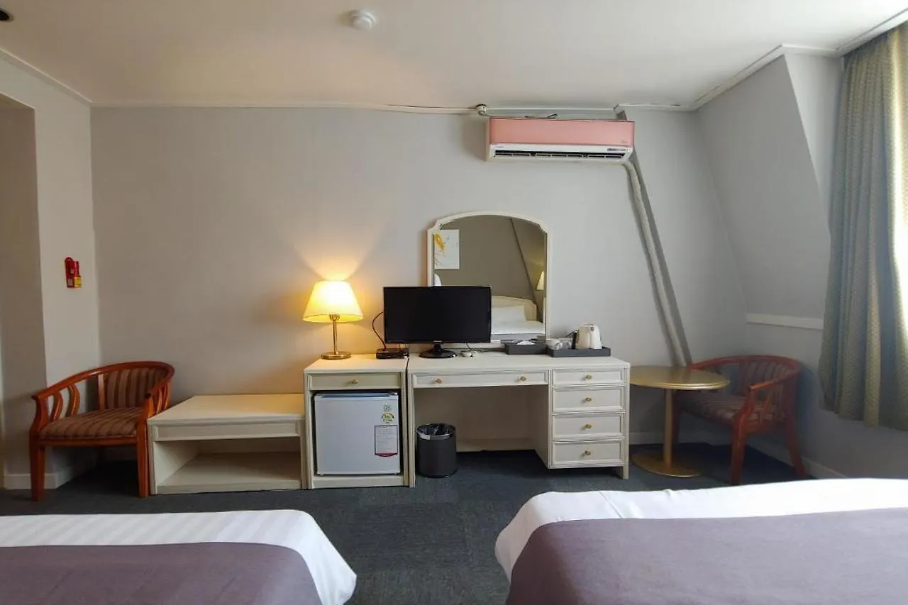 Jeju Pearl Hotel 3*,